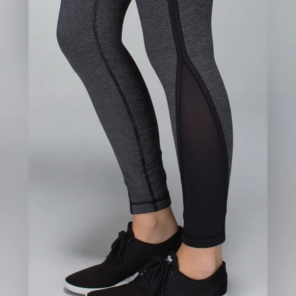 LULULEMON RUN: PACE TIGHT - Picture 5 of 13